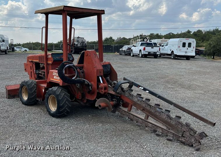 image for item LF9434 1997 Ditch Witch 3700  trencher
