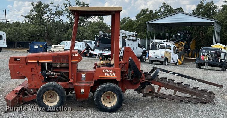 image for item LF9434 1997 Ditch Witch 3700  trencher