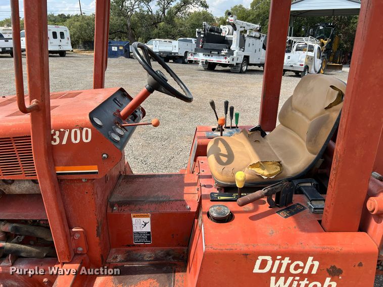 image for item LF9434 1997 Ditch Witch 3700  trencher
