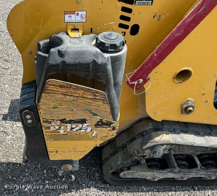 image for item LF9437 2018 Vermeer S925TX  compact utility loader