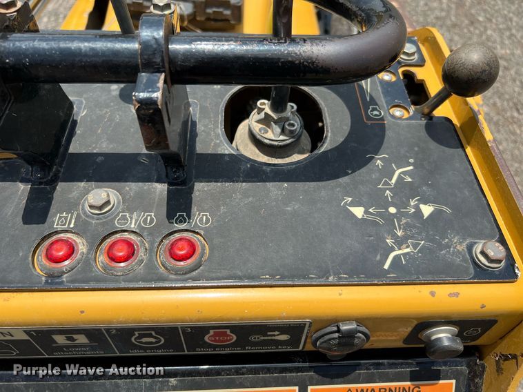 image for item LF9437 2018 Vermeer S925TX  compact utility loader