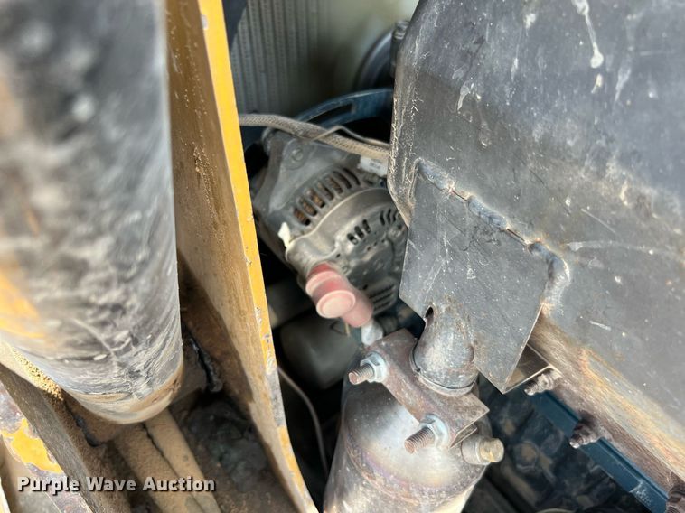 image for item LF9437 2018 Vermeer S925TX  compact utility loader