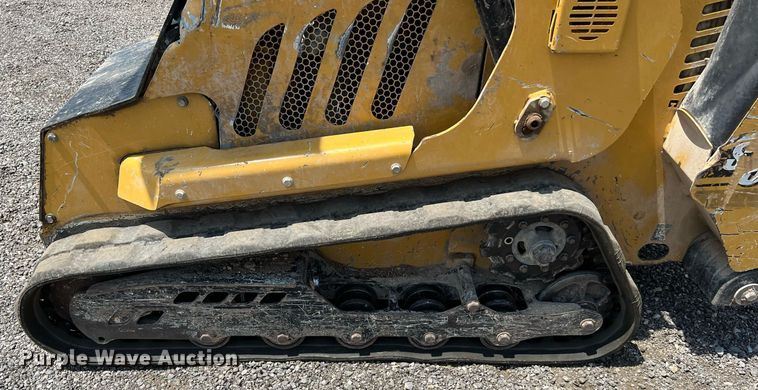 image for item LF9437 2018 Vermeer S925TX  compact utility loader