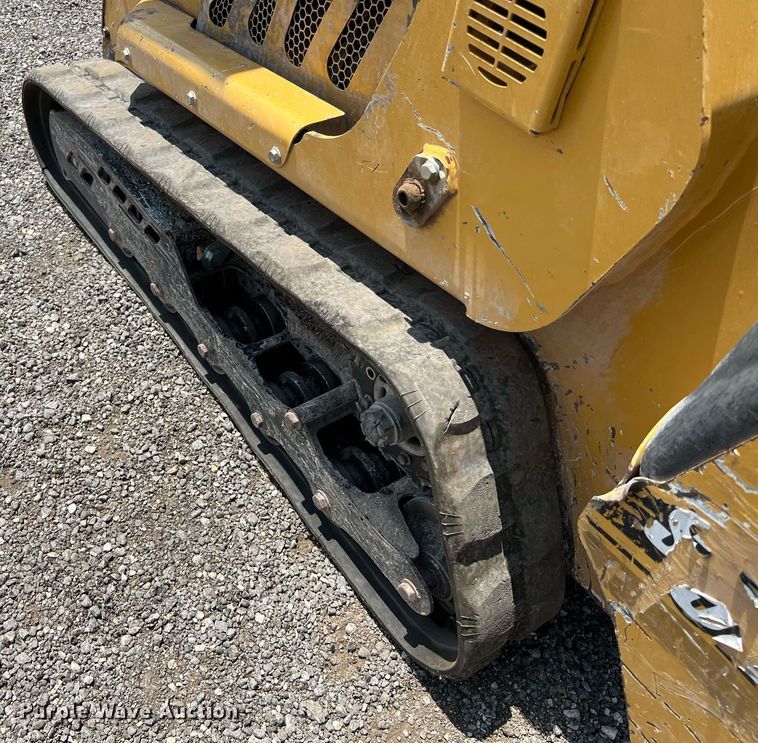 image for item LF9437 2018 Vermeer S925TX  compact utility loader