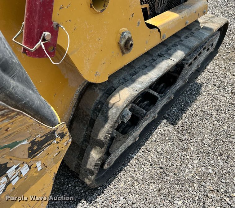 image for item LF9437 2018 Vermeer S925TX  compact utility loader