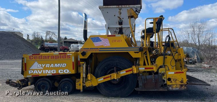 image for item LJ9627 2000 Cedarapids CR451  paver