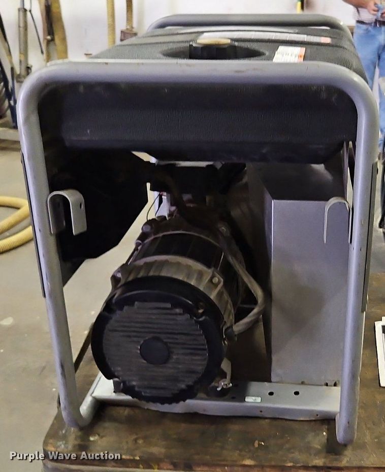 image for item LM9122 Briggs & Stratton 030424 generator