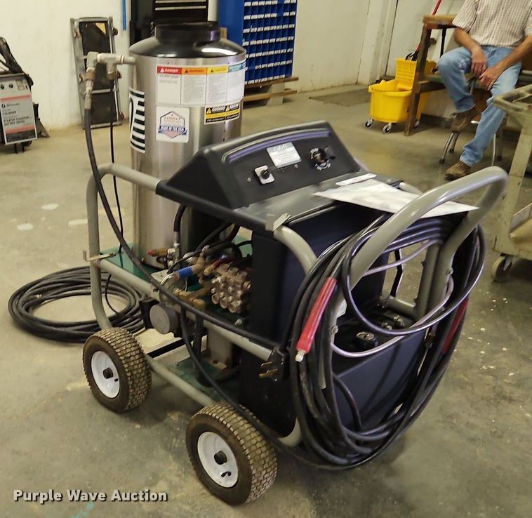 image for item LM9123 Hy-Flo Bear X4 hot pressure washer