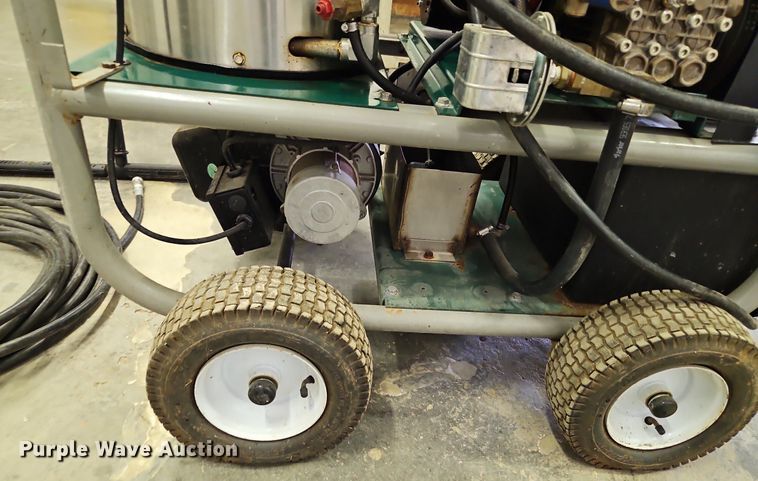 image for item LM9123 Hy-Flo Bear X4 hot pressure washer