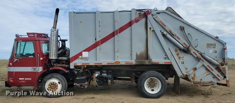 image for item LQ9225 1997 Volvo WXLL  refuse truck