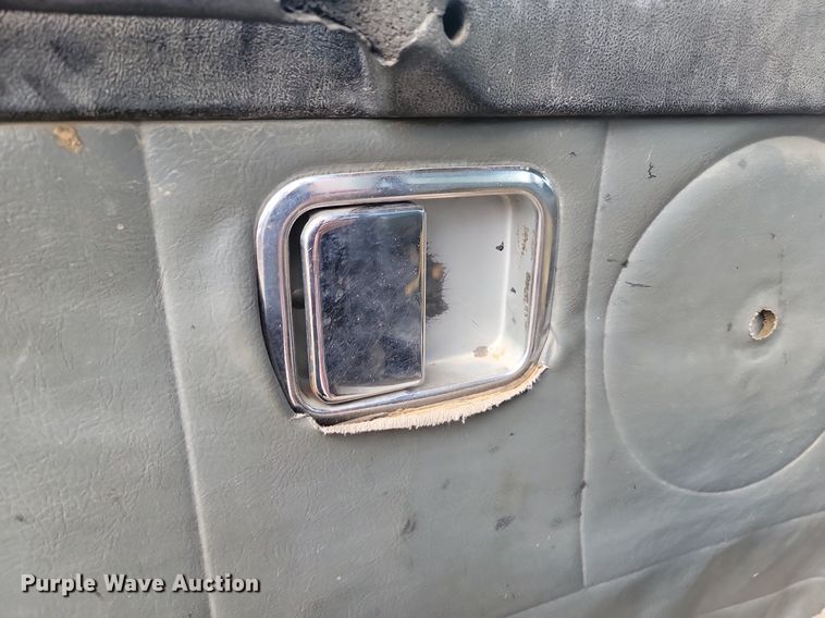 image for item LQ9225 1997 Volvo WXLL  refuse truck