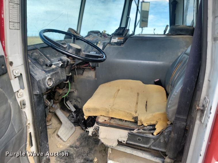 image for item LQ9225 1997 Volvo WXLL  refuse truck