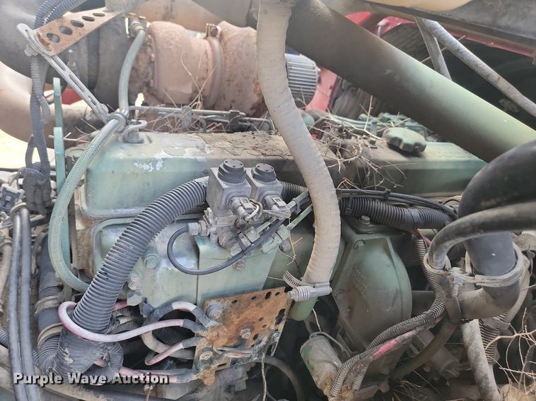 image for item LQ9225 1997 Volvo WXLL  refuse truck