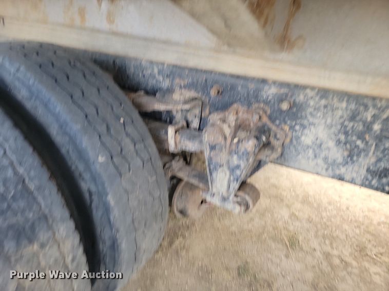 image for item LQ9225 1997 Volvo WXLL  refuse truck