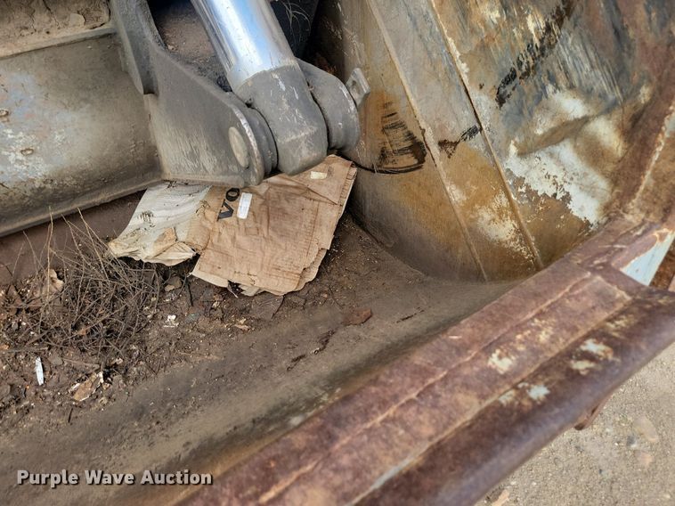 image for item LQ9225 1997 Volvo WXLL  refuse truck