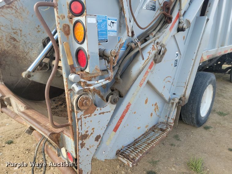 image for item LQ9225 1997 Volvo WXLL  refuse truck