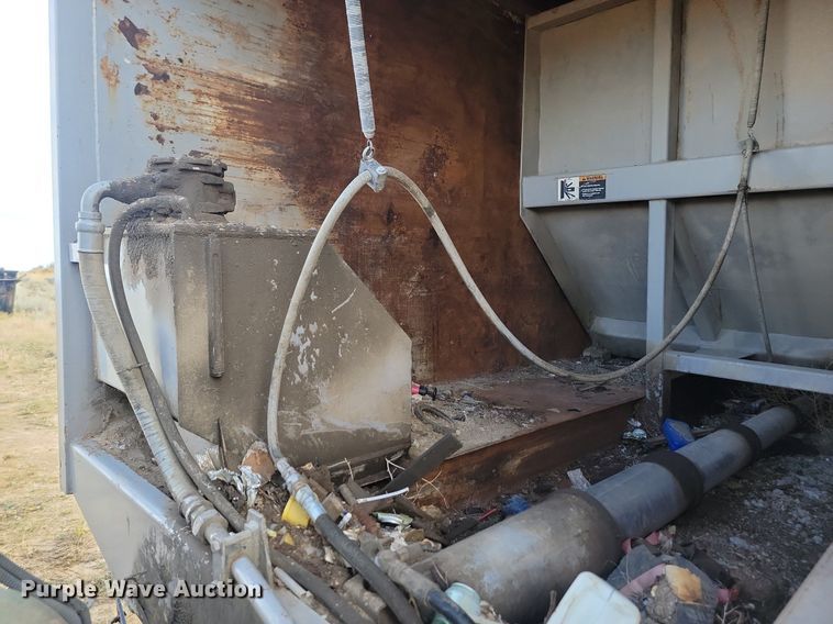 image for item LQ9225 1997 Volvo WXLL  refuse truck