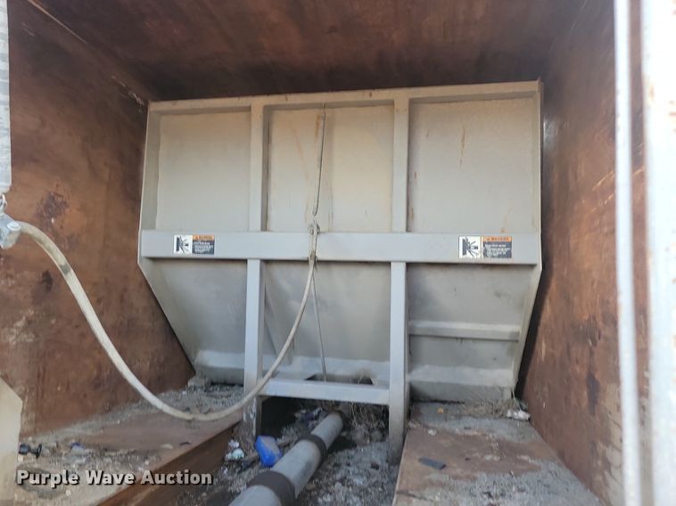 image for item LQ9225 1997 Volvo WXLL  refuse truck