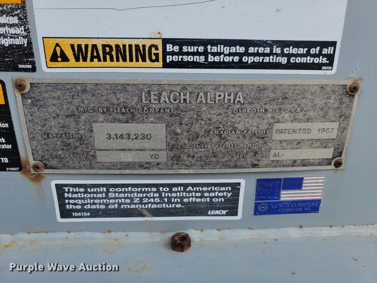 image for item LQ9225 1997 Volvo WXLL  refuse truck