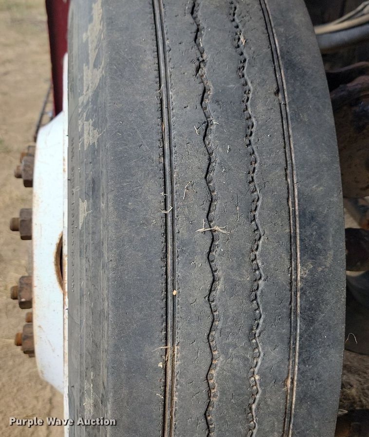 image for item LQ9225 1997 Volvo WXLL  refuse truck