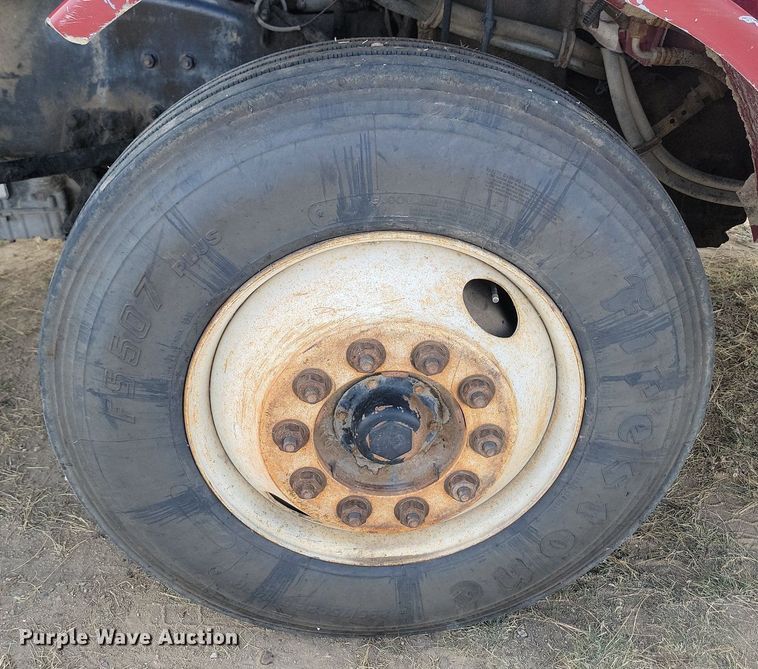 image for item LQ9225 1997 Volvo WXLL  refuse truck