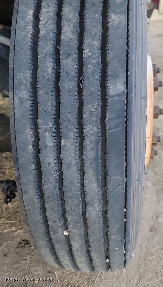 image for item LQ9225 1997 Volvo WXLL  refuse truck