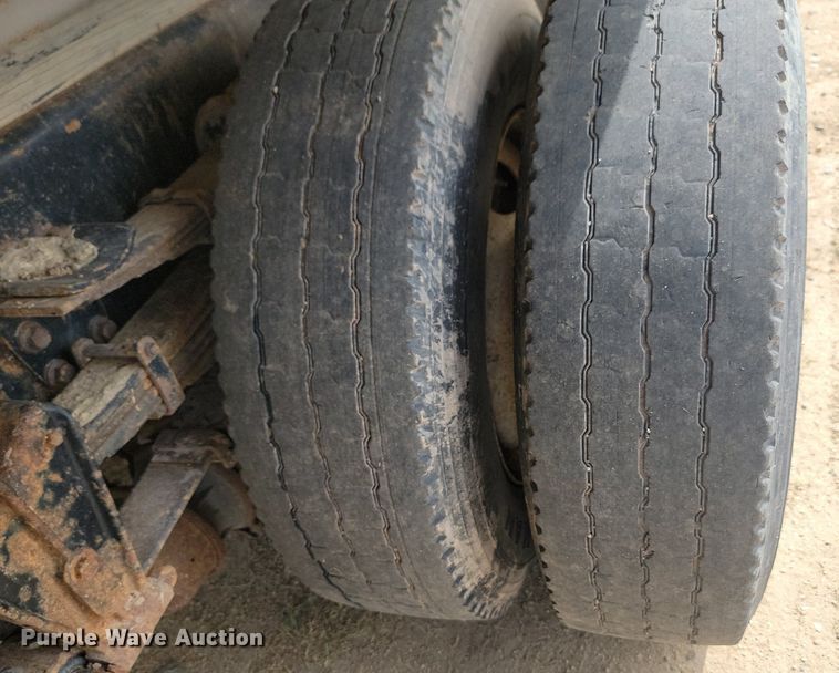 image for item LQ9225 1997 Volvo WXLL  refuse truck