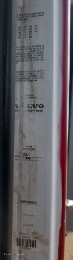 image for item LQ9225 1997 Volvo WXLL  refuse truck