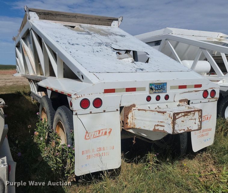 image for item LQ9227 2006 Manac LWBD240  bottom dump trailer