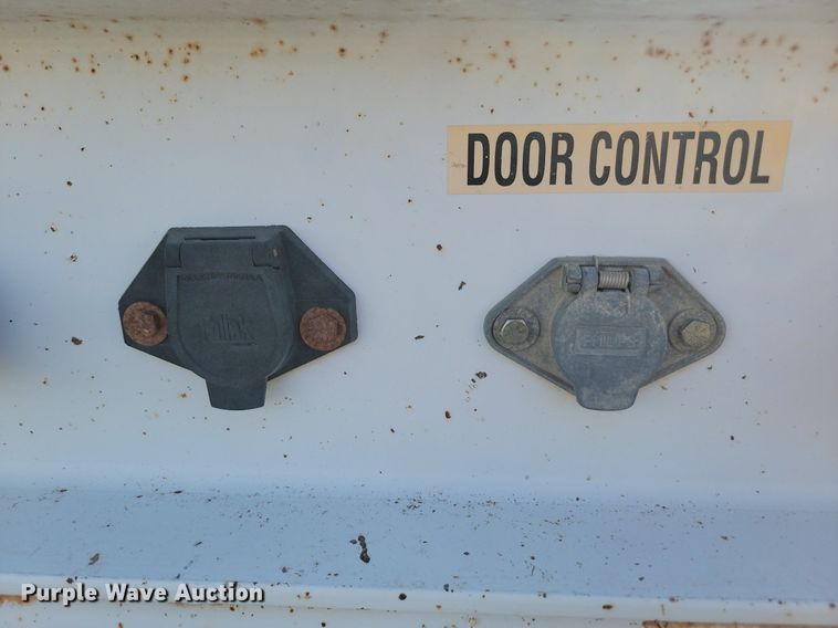 image for item LQ9227 2006 Manac LWBD240  bottom dump trailer