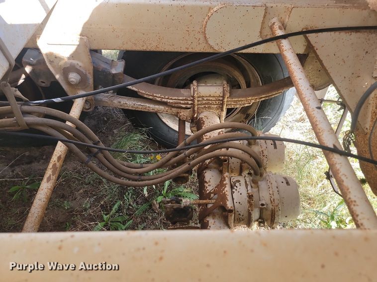 image for item LQ9227 2006 Manac LWBD240  bottom dump trailer