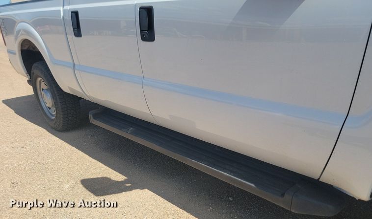 image for item LQ9228 2012 Ford F-250  Super Duty  Crew Cab pickup truck
