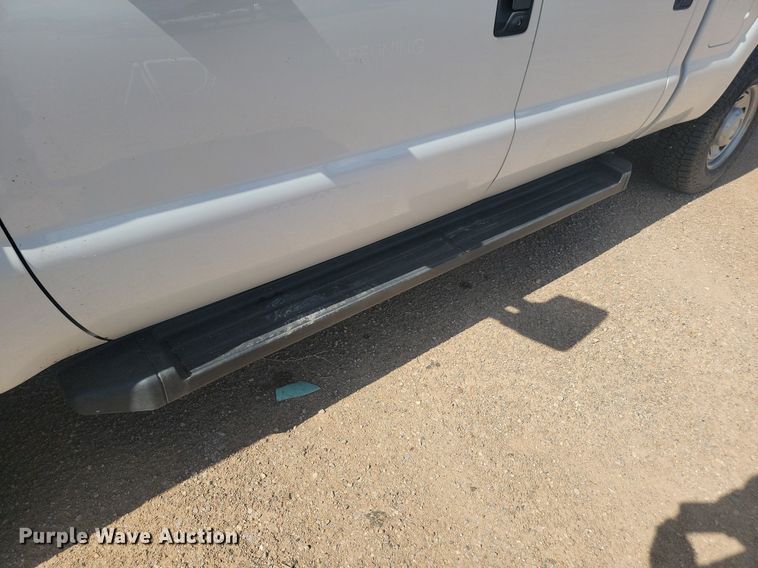 image for item LQ9228 2012 Ford F-250  Super Duty  Crew Cab pickup truck