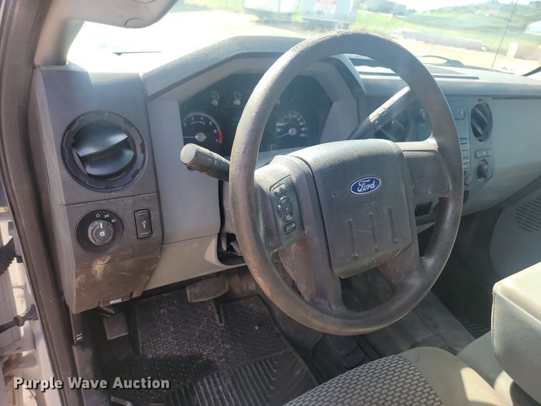 image for item LQ9228 2012 Ford F-250  Super Duty  Crew Cab pickup truck