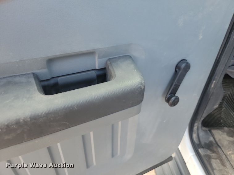 image for item LQ9228 2012 Ford F-250  Super Duty  Crew Cab pickup truck