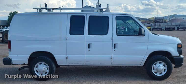 image for item LQ9230 2009 Ford E-250  delivery van