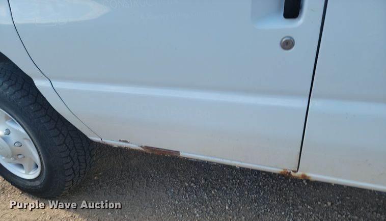 image for item LQ9230 2009 Ford E-250  delivery van
