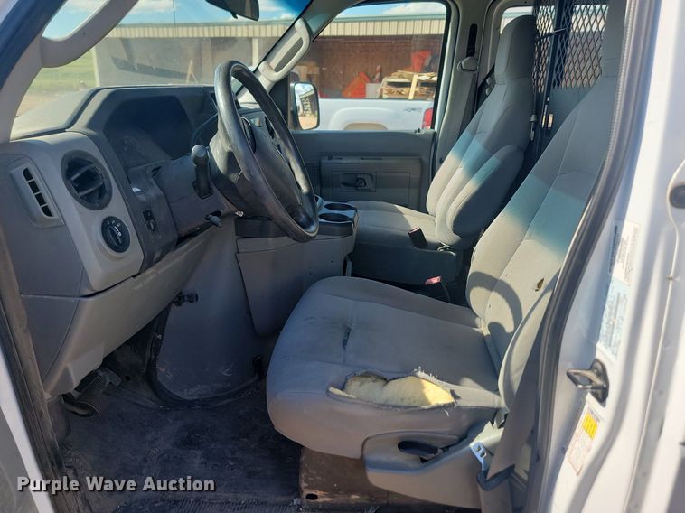 image for item LQ9230 2009 Ford E-250  delivery van