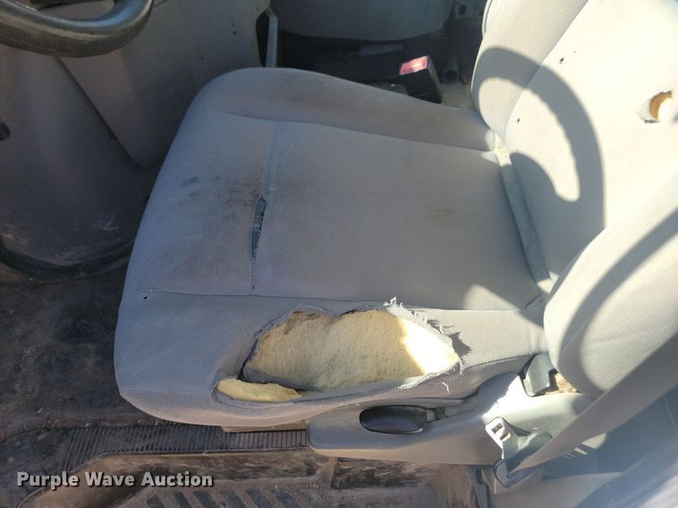 image for item LQ9230 2009 Ford E-250  delivery van