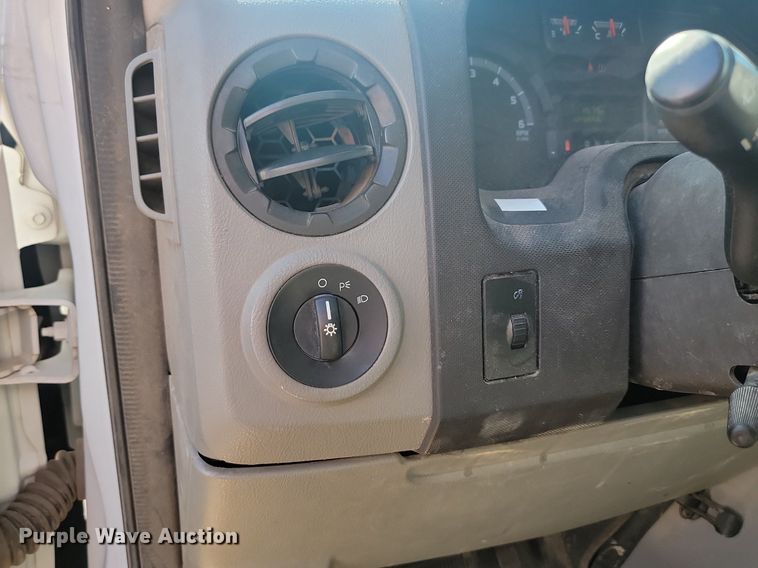 image for item LQ9230 2009 Ford E-250  delivery van