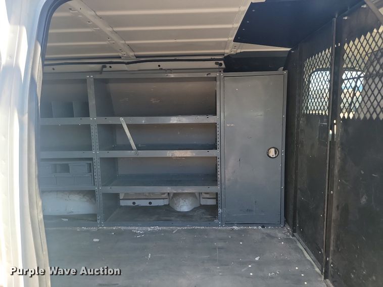 image for item LQ9230 2009 Ford E-250  delivery van