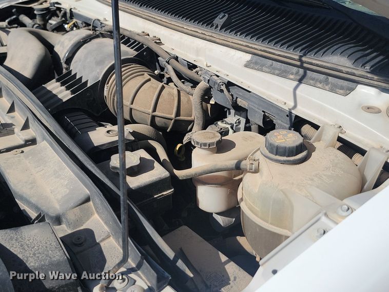 image for item LQ9230 2009 Ford E-250  delivery van