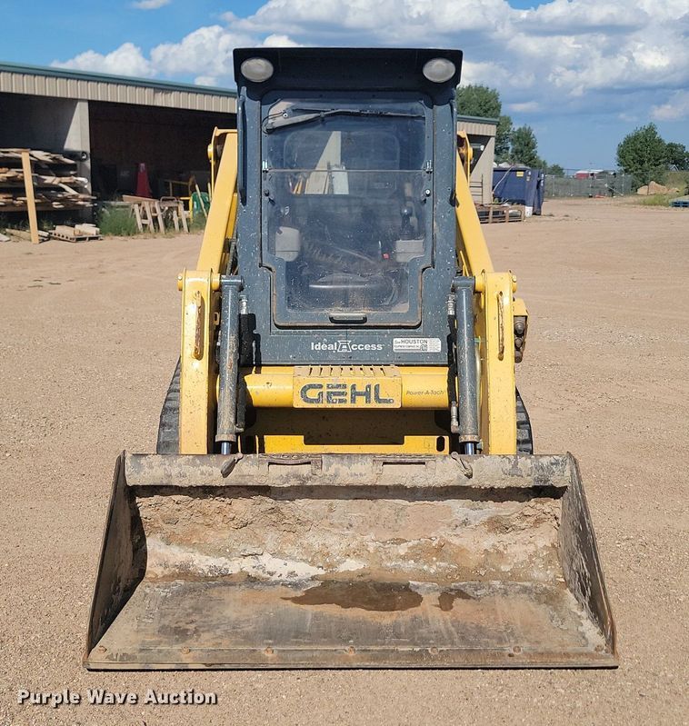 image for item LQ9231 2018 Gehl RT175  skid steer loader