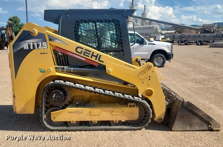 image for item LQ9231 2018 Gehl RT175  skid steer loader