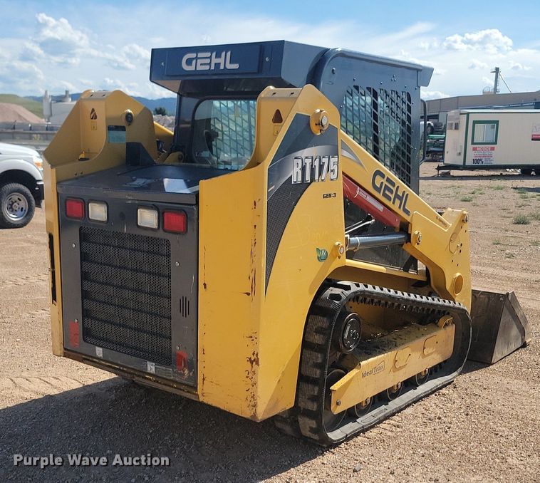 image for item LQ9231 2018 Gehl RT175  skid steer loader