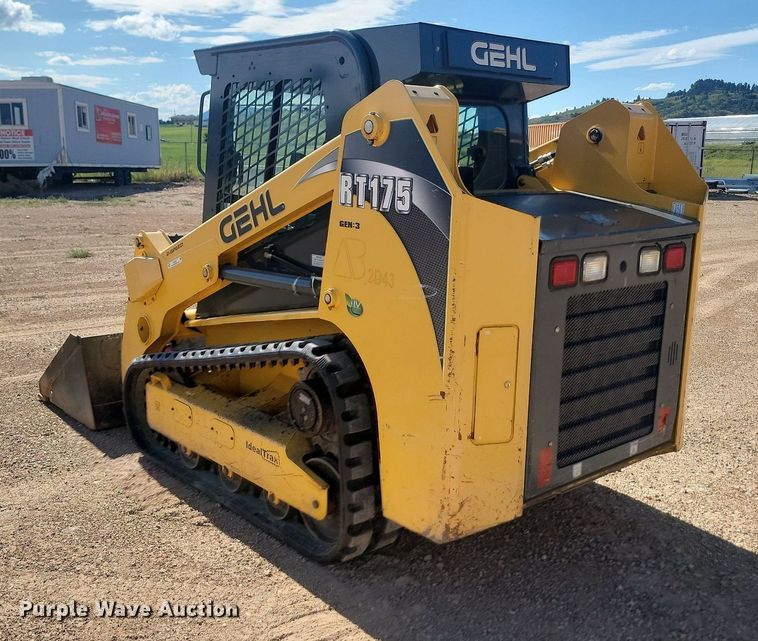 image for item LQ9231 2018 Gehl RT175  skid steer loader