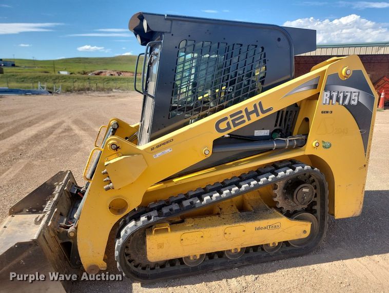image for item LQ9231 2018 Gehl RT175  skid steer loader
