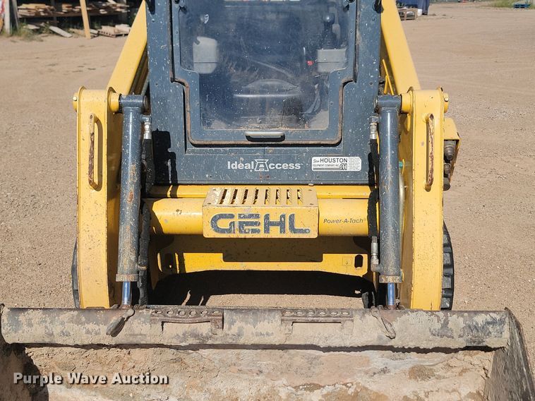image for item LQ9231 2018 Gehl RT175  skid steer loader