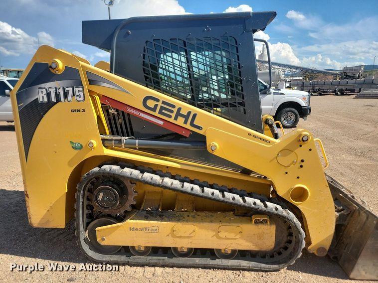 image for item LQ9231 2018 Gehl RT175  skid steer loader