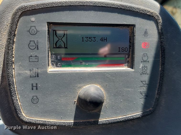 image for item LQ9231 2018 Gehl RT175  skid steer loader